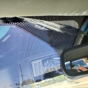 Dwight's Glass & Tint - The quality of work was terrible. This was not even 5 minutes later. - Car Window Tinting Near Me - Tucson, Arizona