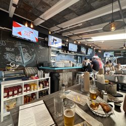 Atlantic Beer & Oyster - Inside dining