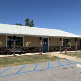 Exterior outside entrance of Smith Animal Clinic - Front of Building - Red Bay, Alabama Exterior outside entrance of Smith Animal Clinic - Front of Building - Red Bay, Alabama