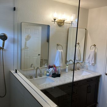 Flint Arrow - Finished bathroom with glass installed - General Contractors Near Me - Jonestown, Texas Flint Arrow - Finished bathroom with glass installed - General Contractors Near Me - Jonestown, Texas