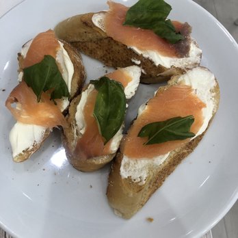 Enjoy Restaurant - Bruschetta Salmone - Bars Near Me - Sorrento, NA Enjoy Restaurant - Bruschetta Salmone - Bars Near Me - Sorrento, NA