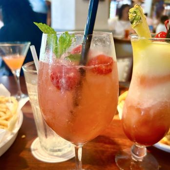 Pappadeaux Seafood Kitchen - Raspberry Hugo spritz - Cajun/Creole Near Me - Birmingham, Alabama Pappadeaux Seafood Kitchen - Raspberry Hugo spritz - Cajun/Creole Near Me - Birmingham, Alabama