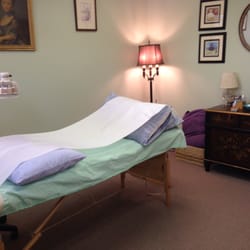 Ridgefield Acupuncture - Relaxing cozy treatment rooms.