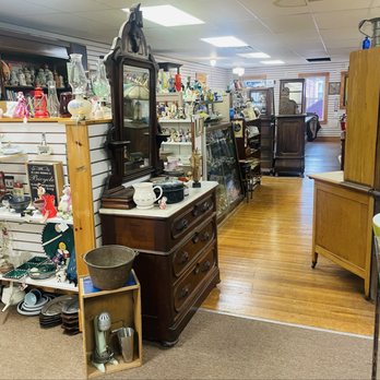 Ballston Spa Antique Center - Antiques Near Me - Ballston Spa, New York Ballston Spa Antique Center - Antiques Near Me - Ballston Spa, New York