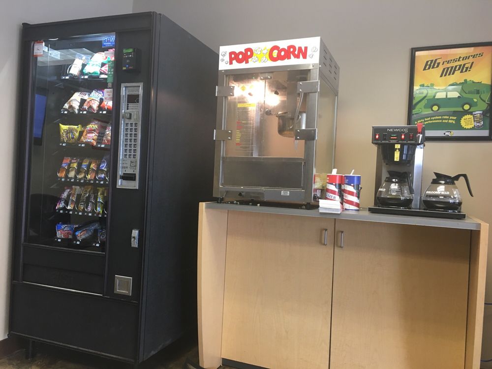 Gateway Tire & Service Center, Nashville Roadtrippers