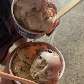 Ben & Jerry’s - large dairy free chocolate chip cookie dough combined w coconut almond fudge chip!! - Ice Cream & Frozen Yogurt Near Me - Ft. Lauderdale, Florida