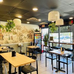 Taj Express - Cute place