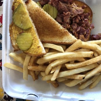Gus's Deli Bbq and Grill - Pastrami Sandwich - New American Near Me - Paramount, California
