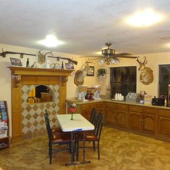 Antlers Inn - Complimentary Continental Breakfast included daily from 6 to 10 am - Hotels Near Me - Goliad, Texas Antlers Inn - Complimentary Continental Breakfast included daily from 6 to 10 am - Hotels Near Me - Goliad, Texas