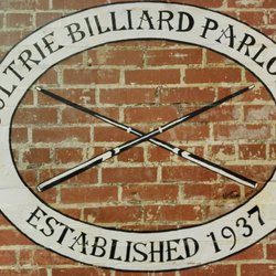 Moultrie Billiard Parlor - Get place to have lunch or dinner! Awesome, atompher!