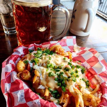Wally's Wisconsin Tavern - $8 Liter of beer + $4 cheese curds w/ unlimited toppings - American Near Me - Denver, Colorado