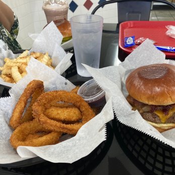 Burger Bite - Onion rings, cowboy burger, milkshakes, fries - Burgers Near Me - Chicago, Illinois