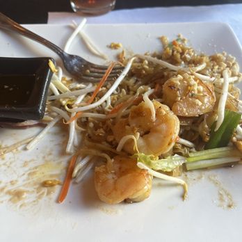 Thai Peru Restaurant - Shrimp Pad Thai - Thai Near Me - Camarillo, California