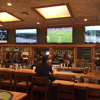 Islands Restaurant - The bar - Burgers Near Me - Northridge, California Islands Restaurant - The bar - Burgers Near Me - Northridge, California