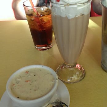 Green Light Diner - Thick chocolate ice cream shakes and the best clam chowder I've ever had! - Diners Near Me - Poulsbo, Washington