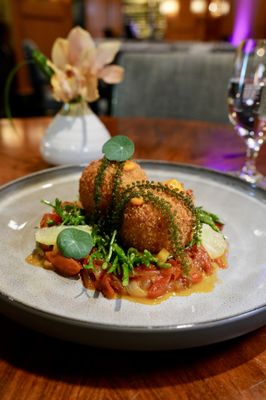 THE Blvd Restaurant and Lounge by null