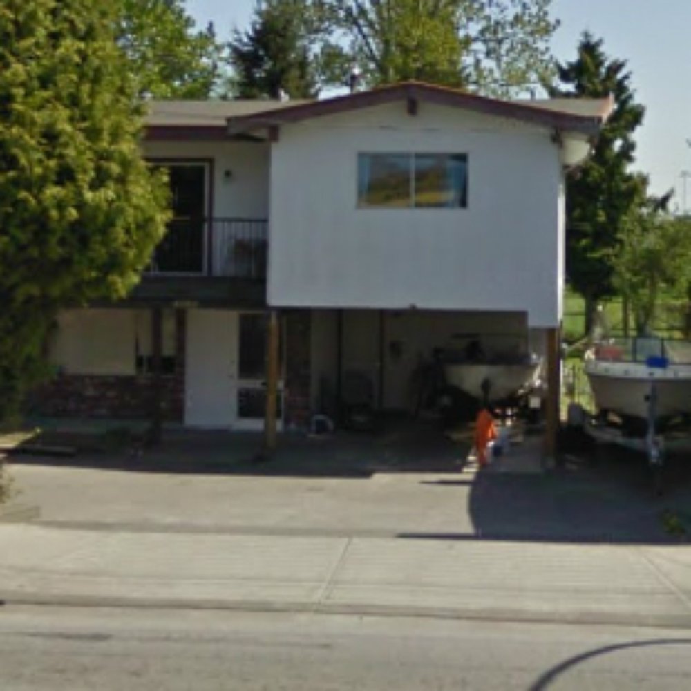 Abbott Hills - (IFront) right-side - Bed & Breakfast Near Me - Richmond, British Columbia Abbott Hills - (IFront) right-side - Bed & Breakfast Near Me - Richmond, British Columbia