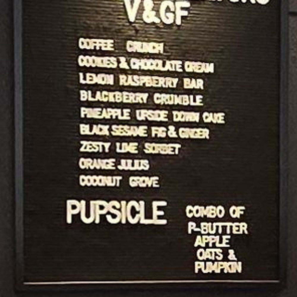 Castle Rock Creamery - Desserts Near Me - Stateline, Nevada