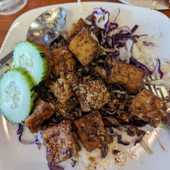 Thai bistro - Garlic and Pepper w/Tofu - Thai Near Me - Chula Vista, California Thai bistro - Garlic and Pepper w/Tofu - Thai Near Me - Chula Vista, California