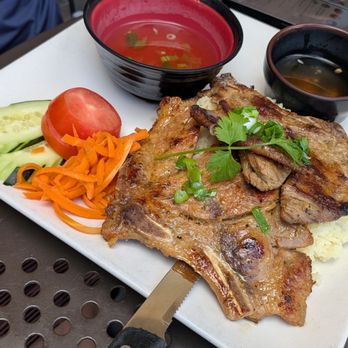 Pho Ba Co - Pork chops on rice - Vietnamese Near Me - Irvine, California Pho Ba Co - Pork chops on rice - Vietnamese Near Me - Irvine, California
