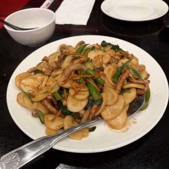 Mr Dragon Noodle House - Stir fried rice cake with pork - Noodles Near Me - Rosemead, California
