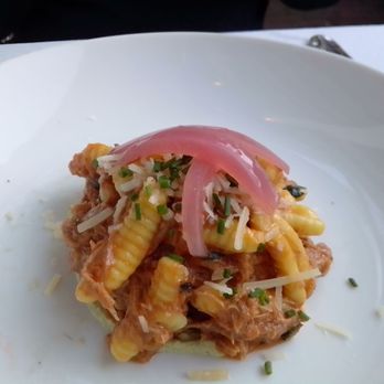 Detente - Bolognaise - Wine Bars Near Me - Edgartown, Massachusetts