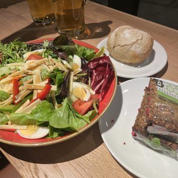 Coffee Fellows - Salad and beet root sandwich - Coffee & Tea Near Me - Munich, BY