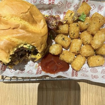 Smashburger - BACON SMASH BURGER - Burgers Near Me - Alexandria, Virginia Smashburger - BACON SMASH BURGER - Burgers Near Me - Alexandria, Virginia