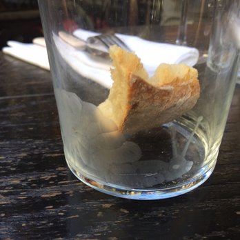 L'Escargot - Look, it's a new menu of the day, bread in the glass. - French Near Me - Paris, 75