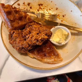 Tavern On Main - Chicken and Waffles - New American Near Me - Springfield, Oregon