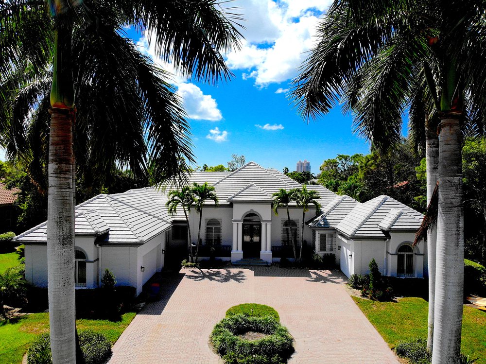 Slide of International Roofing