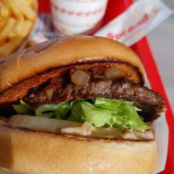 In-N-Out Burger - Hamburger