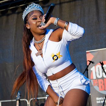 Flex Con Photos - Queen K with verses so fire, the stage was melting! - Event Photography Near Me Flex Con Photos - Queen K with verses so fire, the stage was melting! - Event Photography Near Me