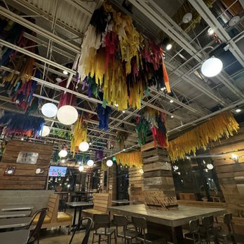 Crushcraft Thai Eats - Bright decor - Thai Near Me - Dallas, Texas