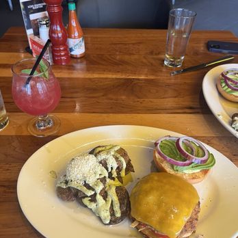 Doc B's Restaurant + Bar - Turkey burger and jalapeño potatoes - New American Near Me - Austin, Texas