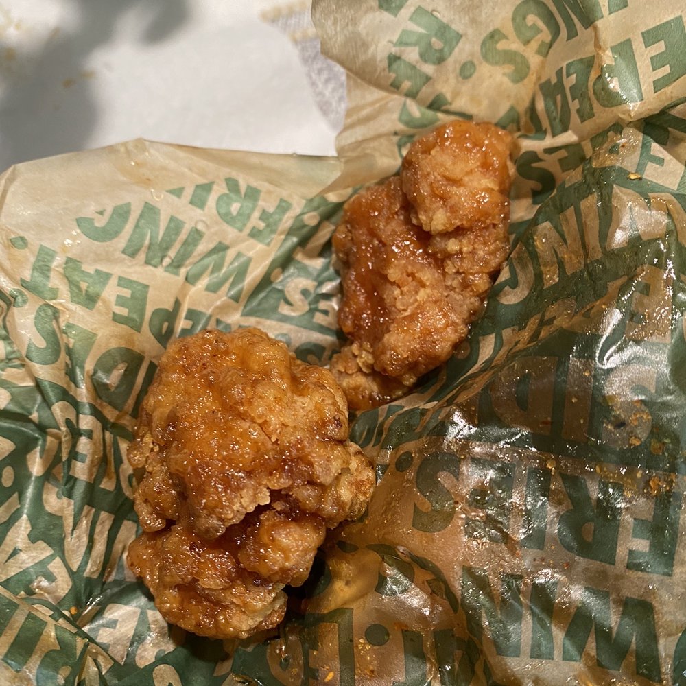 Dry wings no sauce what is this? Dry wings no sauce what is this?