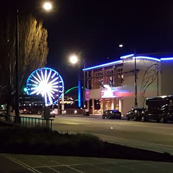 The Crab Pot - Beautiful night View - Seafood Near Me - Seattle, Washington