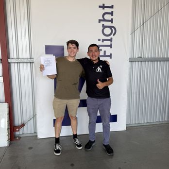 LA Flight Academy - Flight Instruction Near Me - Van Nuys, California LA Flight Academy - Flight Instruction Near Me - Van Nuys, California