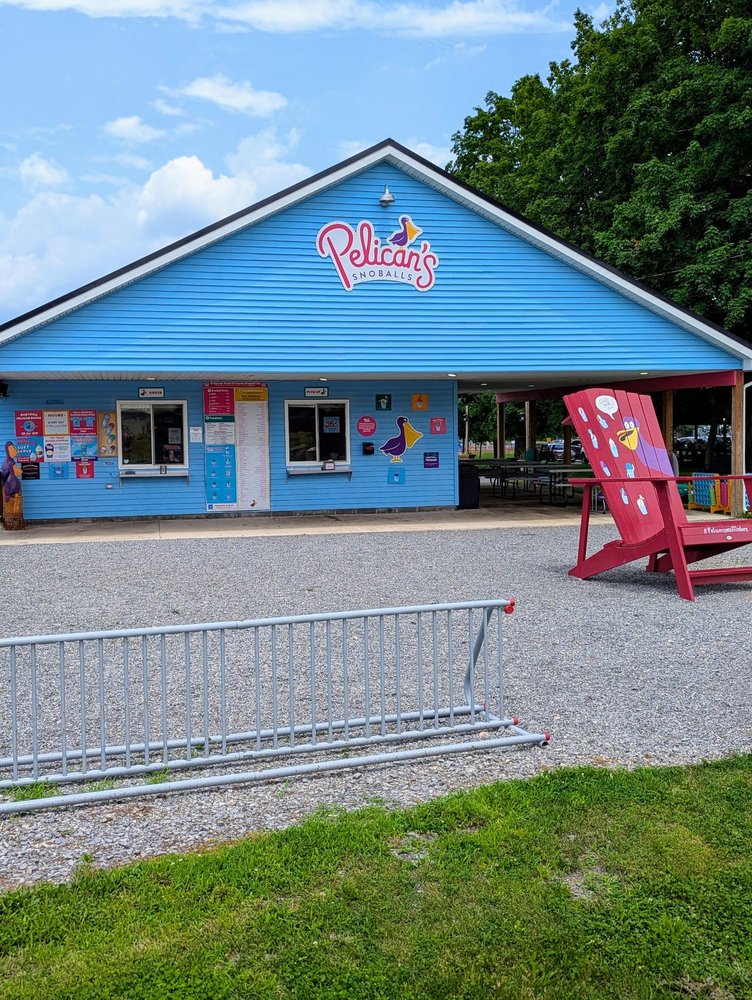 Pelican Snoballs Logo