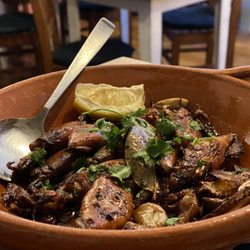 Tapas Ó Destapas - Fried baby squid Algavarian style.
