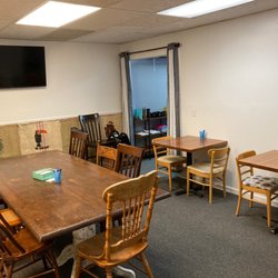 The Meeting Place: a special room for larger Burr groups. There is also a kid's corner on the other side of the large table.