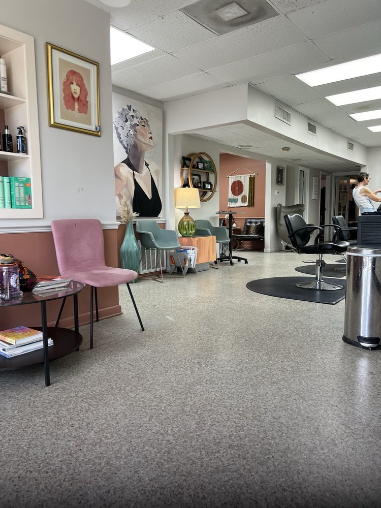 Trim Salon & Spa Image