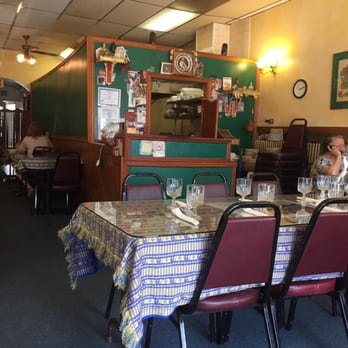 Bangkok Restaurant - the dining area with tables and chairs - Thai Near Me - Geneva, Illinois