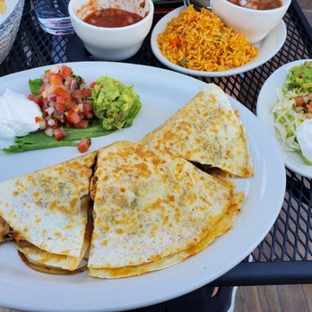 Pueblos Tex-Mex Grill - Quesadilla Supreme with chicken - Tex-Mex Near Me - Chantilly, Virginia Pueblos Tex-Mex Grill - Quesadilla Supreme with chicken - Tex-Mex Near Me - Chantilly, Virginia