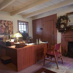 Bellewood Wellness Center - Warm, inviting office