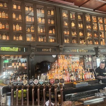 The Bleeding Horse - The bar inside the bleeding horse pub. - Pubs Near Me - Dublin, D