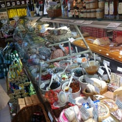 Delitalia - The deli counter