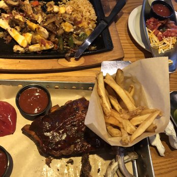 Chili's - Full rack or ribs and chicken mushroom fajitas - Tex-Mex Near Me - Easton, Maryland