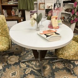 Three Ladies Antiques - Cool table and chairs!