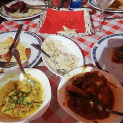 Bombay Palace - Chiken karai,lem balti,tarka dal,arroz pilau y nan